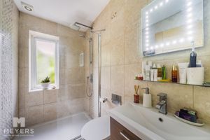 Ensuite Shower- click for photo gallery